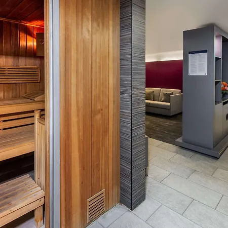 Nh Collection Hotel 4*