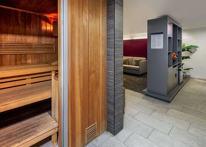 Nh Collection Hotel 4*